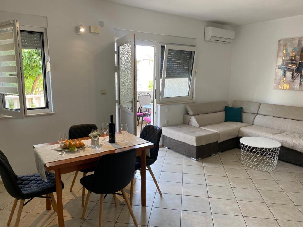 Apartmani Josipa Трогир Екстериор снимка