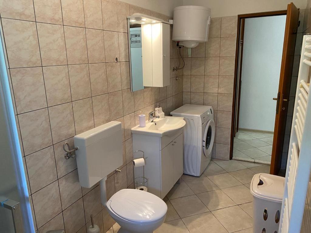 Apartmani Josipa Трогир Екстериор снимка