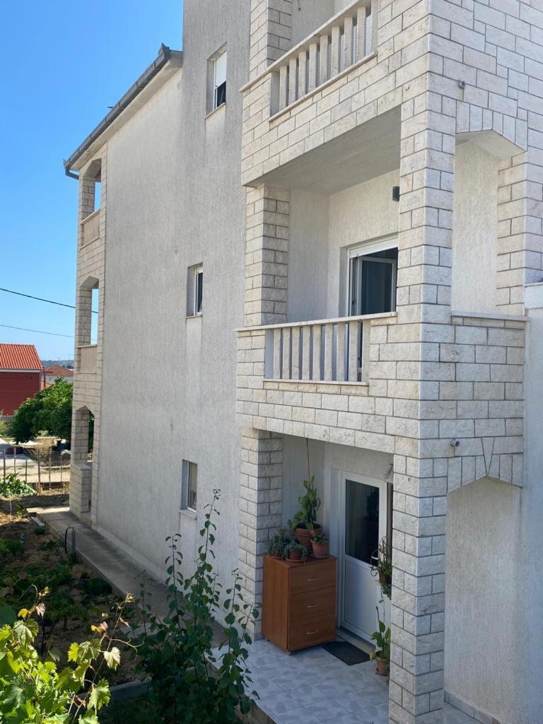 Apartmani Josipa Трогир Екстериор снимка